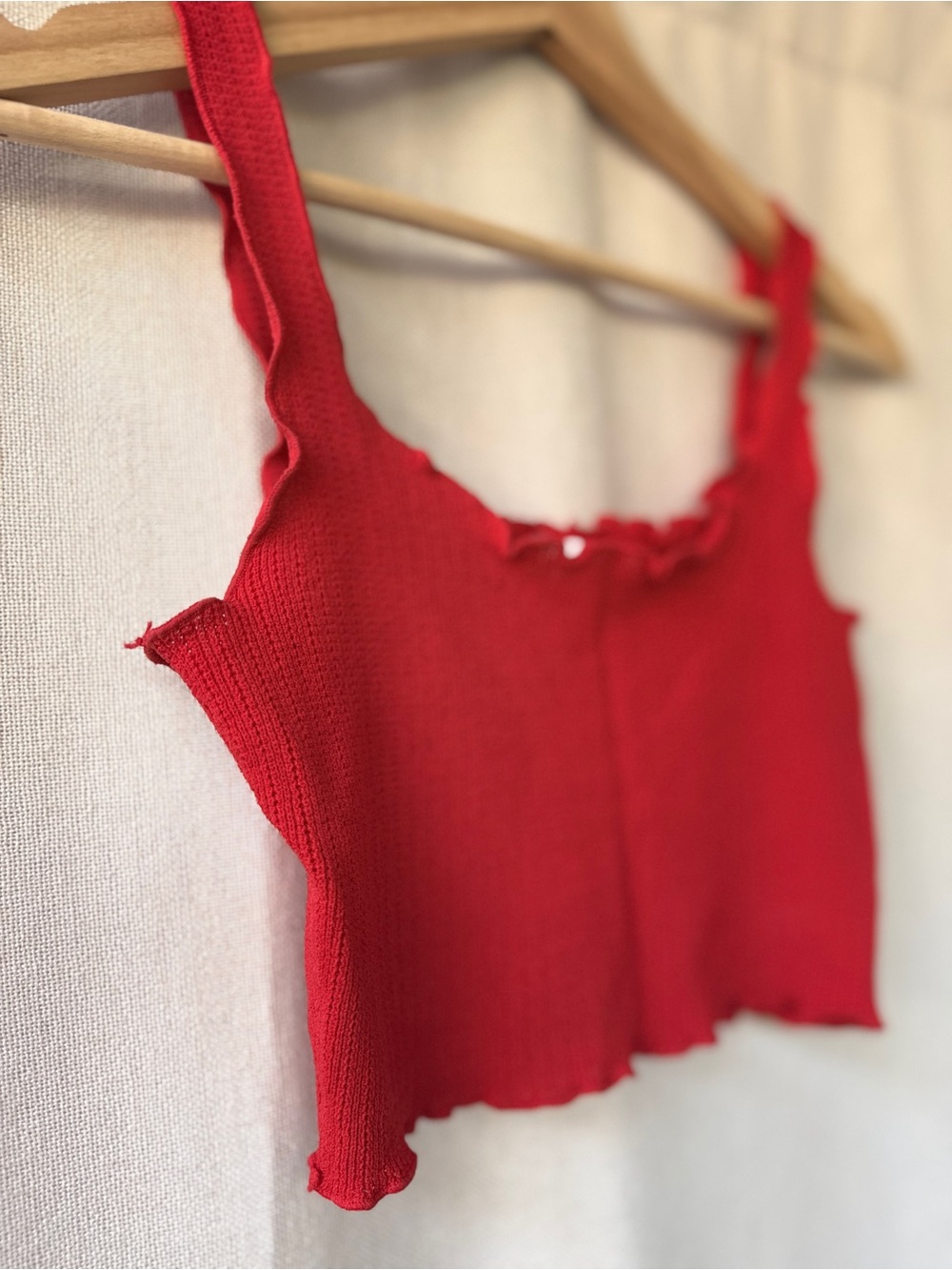 Honey Punch Red Ribbed Ruffle Crop Tank - Picture 2 of 4